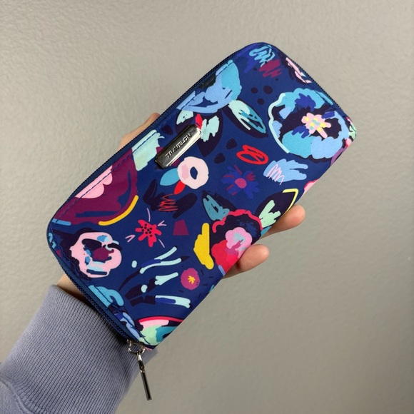 Travelon Handbags - Travelon RFID Blocking Single Zip Wallet - Mod Floral